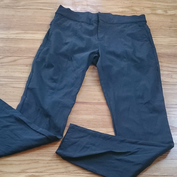Athleta Pants - Athleta 6 Pockets Elastic On Waist Skinny Pants - Black Sz 6